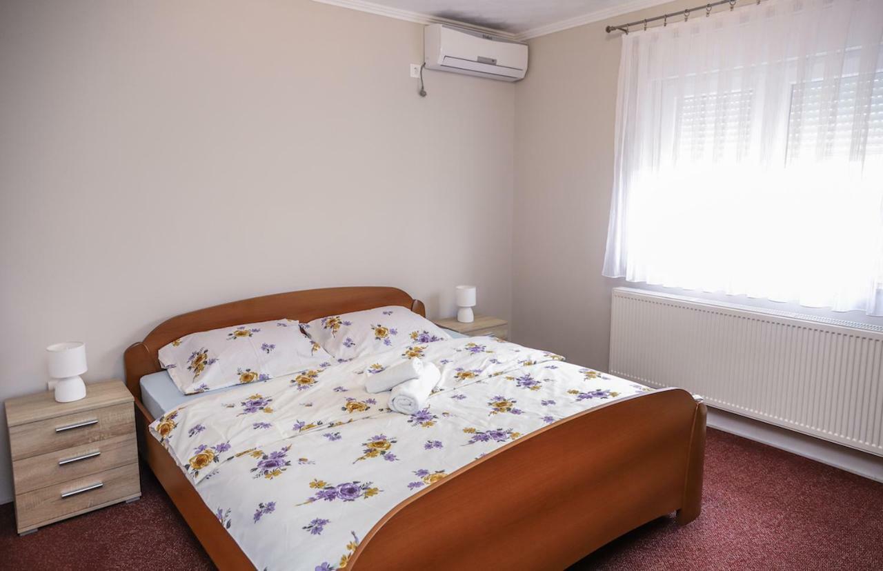 Hotel Zrinski Копривница Экстерьер фото