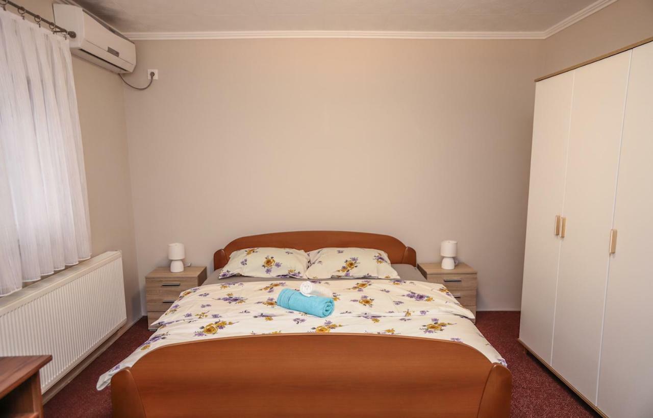 Hotel Zrinski Копривница Экстерьер фото