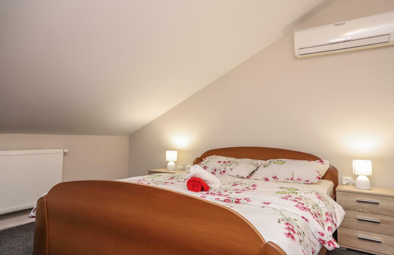 Hotel Zrinski Копривница Экстерьер фото