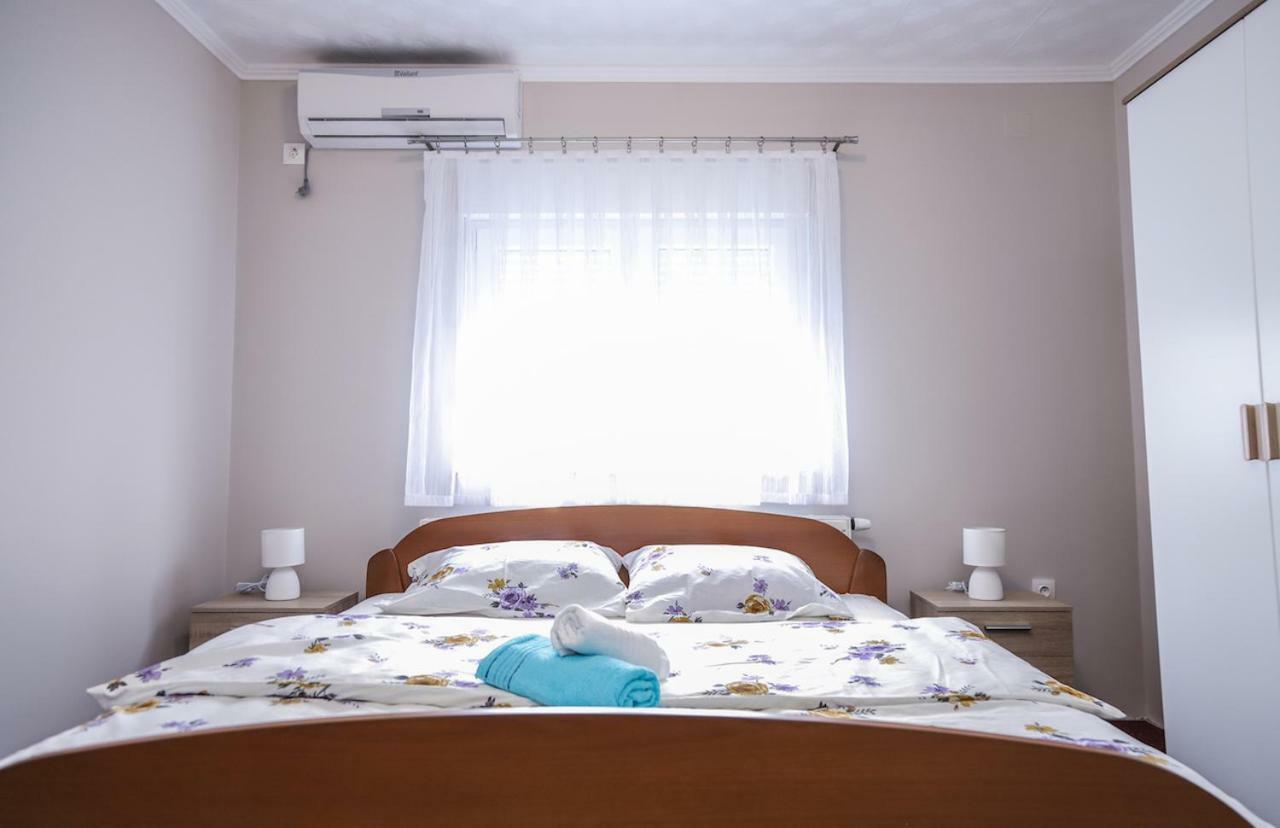 Hotel Zrinski Копривница Экстерьер фото