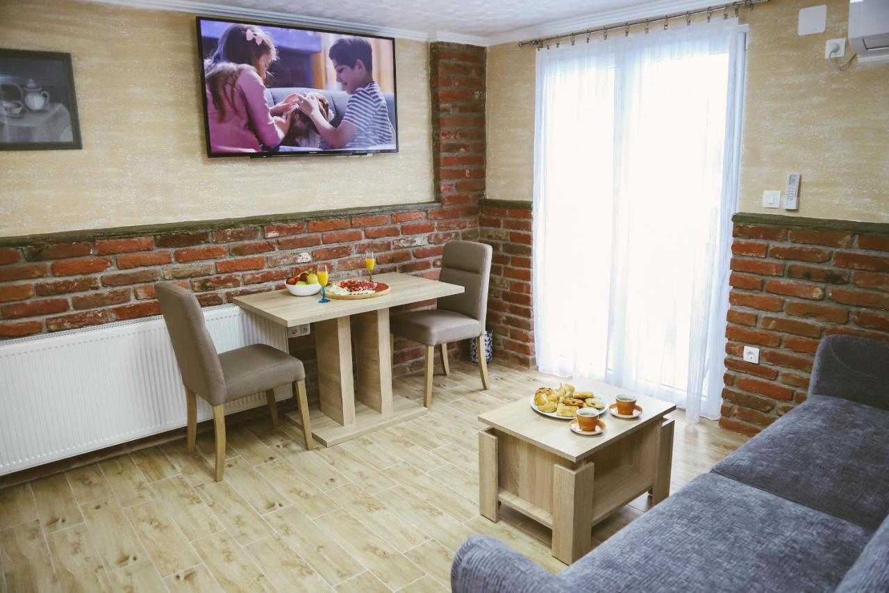 Hotel Zrinski Копривница Экстерьер фото