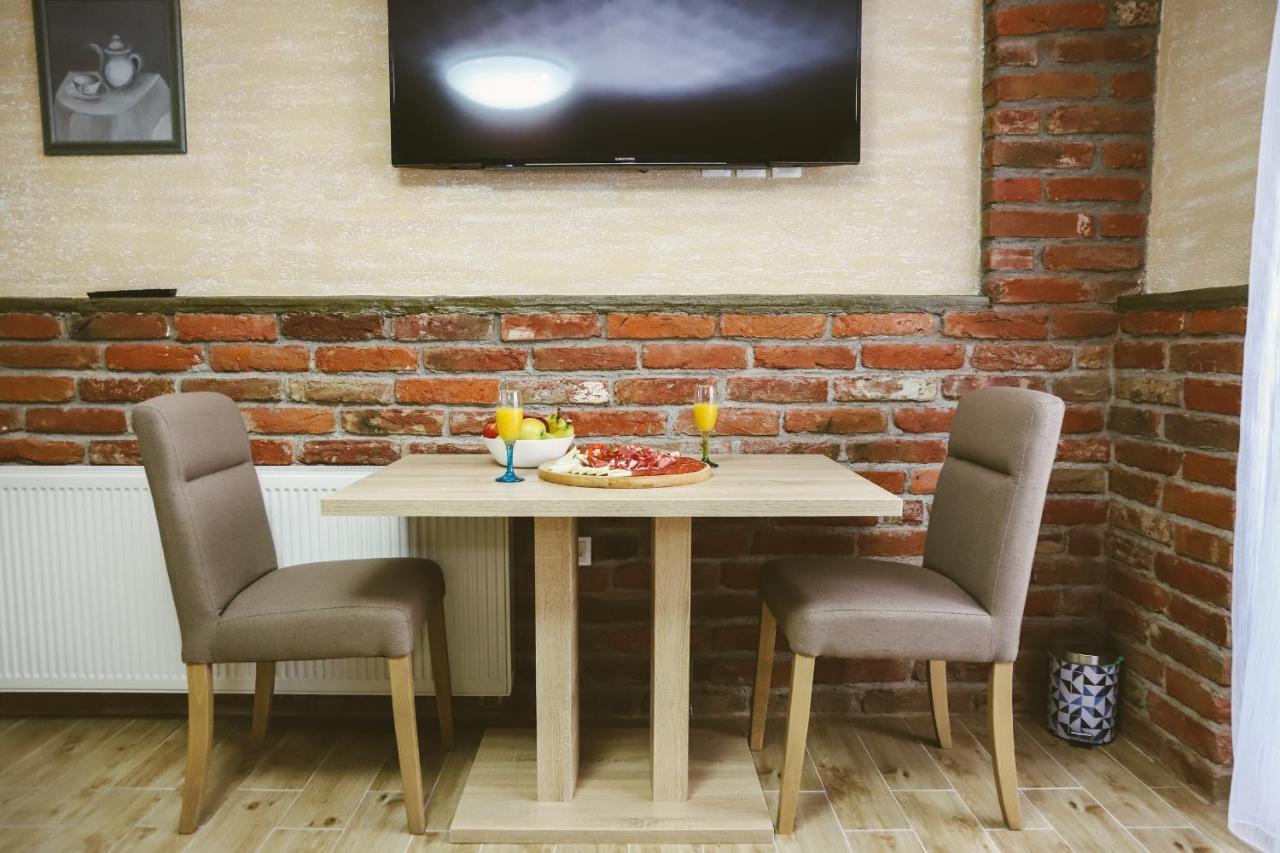 Hotel Zrinski Копривница Экстерьер фото