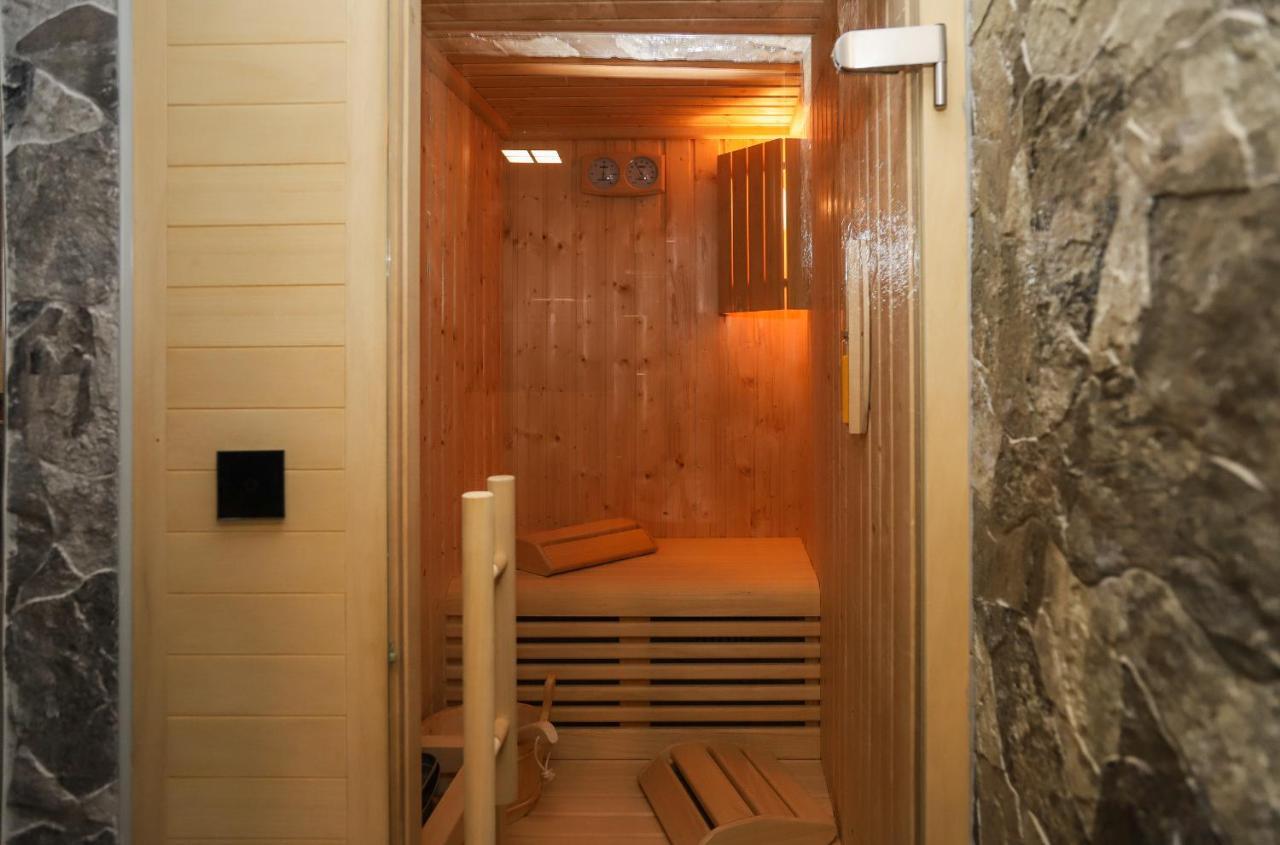 Hotel Zrinski Копривница Экстерьер фото